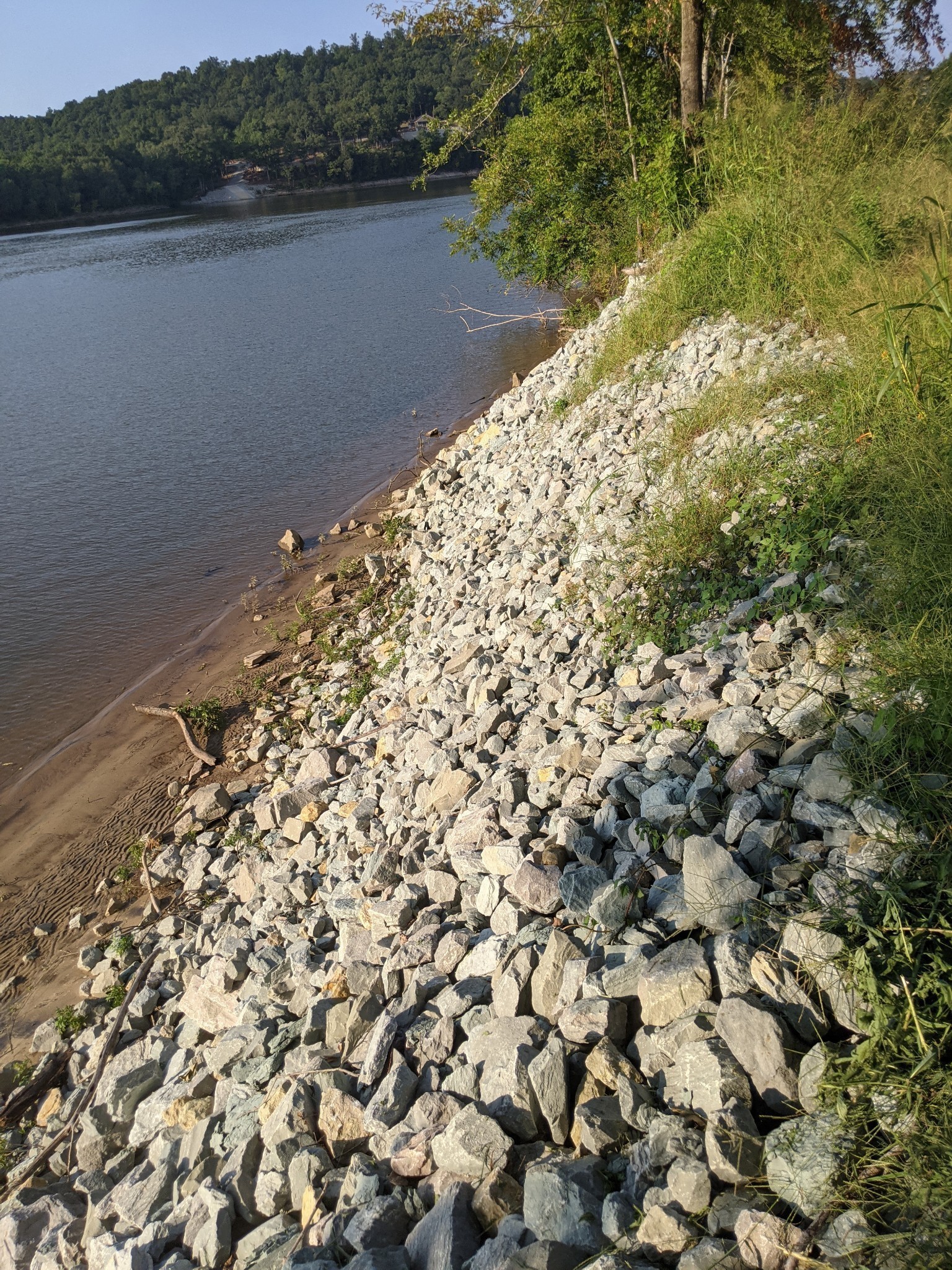 5 River Front Drive Clifton TN 38425