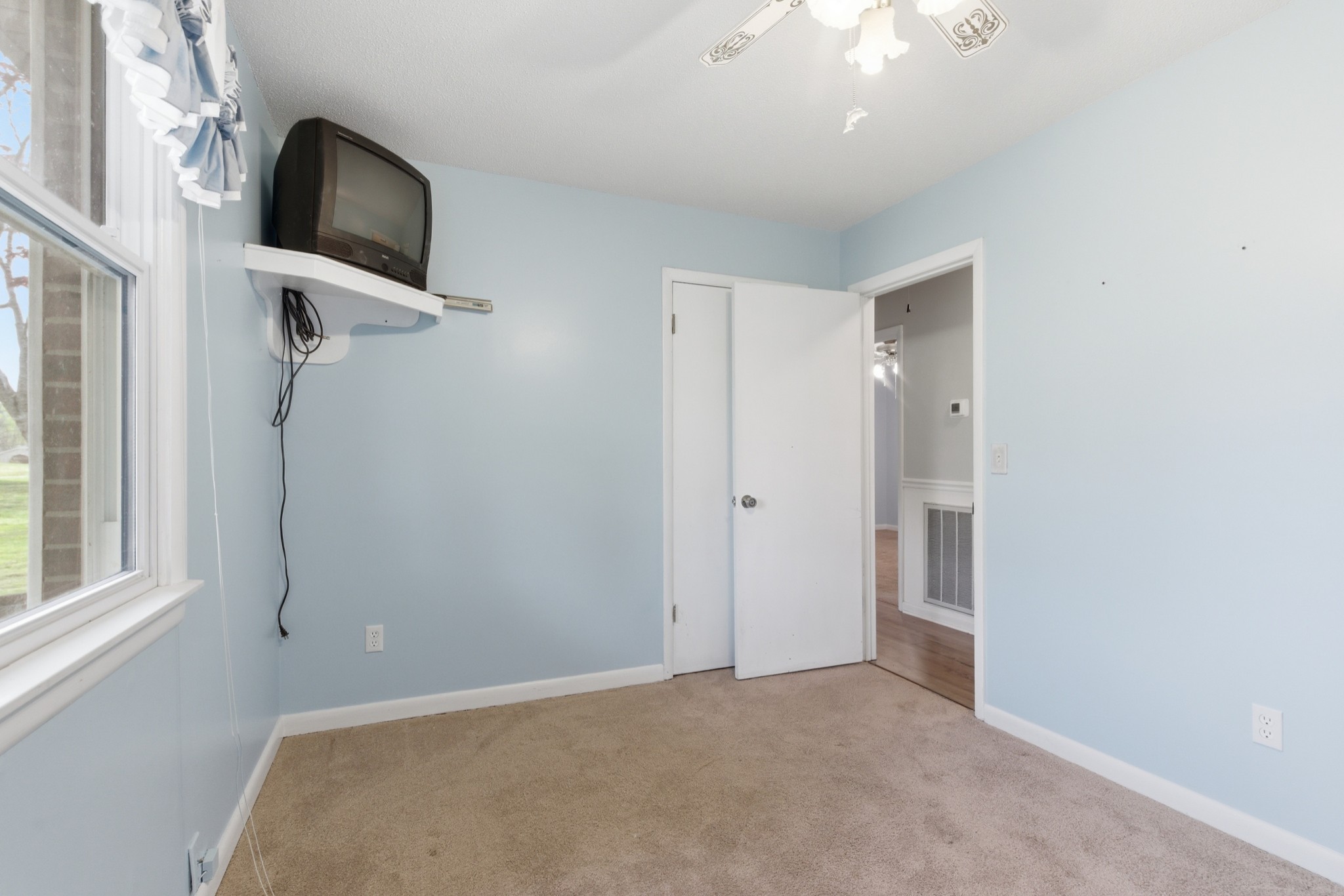 1923 Blue Bird Drive Pleasant View TN 37146