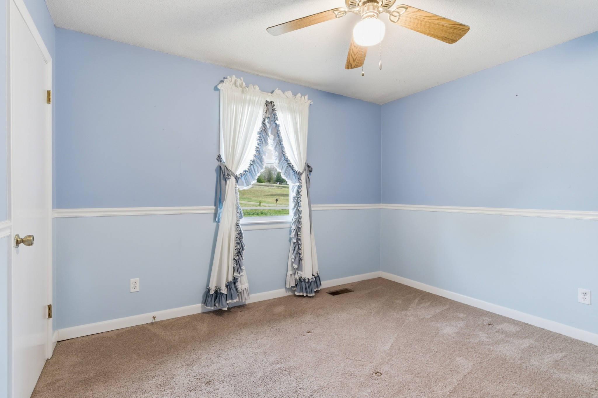 1923 Blue Bird Drive Pleasant View TN 37146