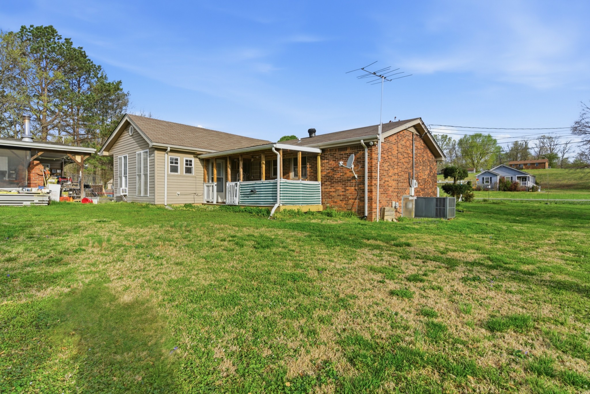 1923 Blue Bird Drive Pleasant View TN 37146