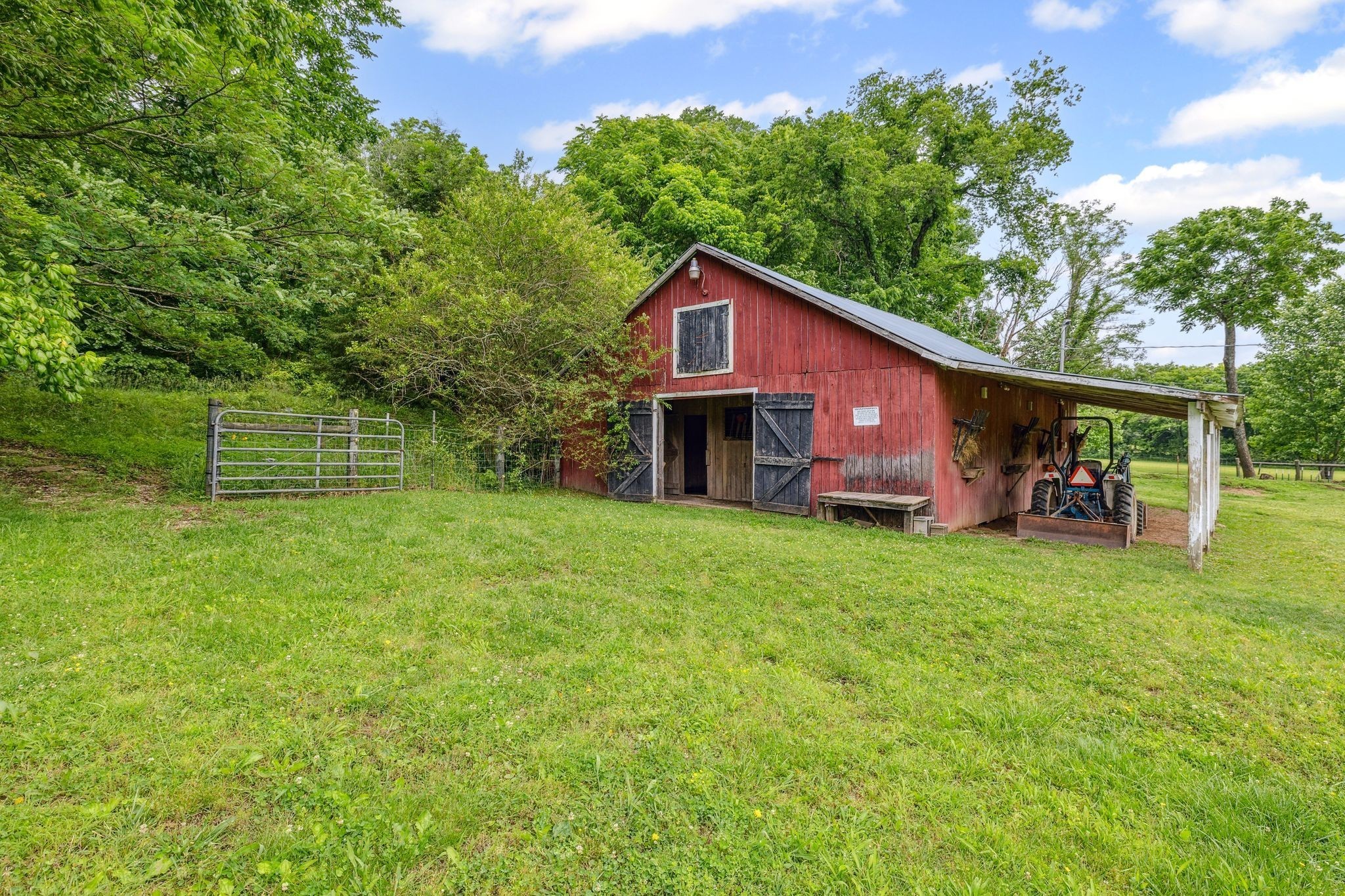 6873 Giles Hill Road College Grove TN 37046