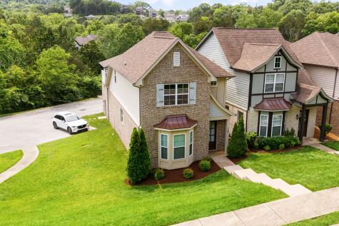 100 Cedar Place Bend Nashville TN 37221