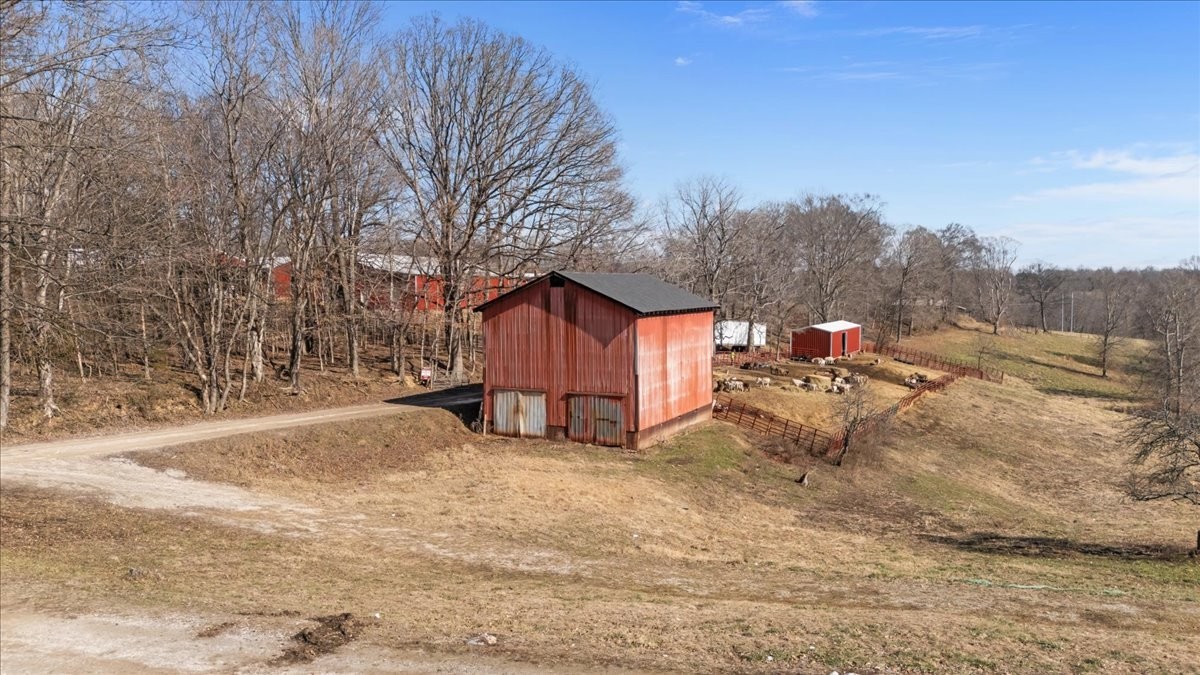 1429 Hunley Branch Road Charlotte TN 37036
