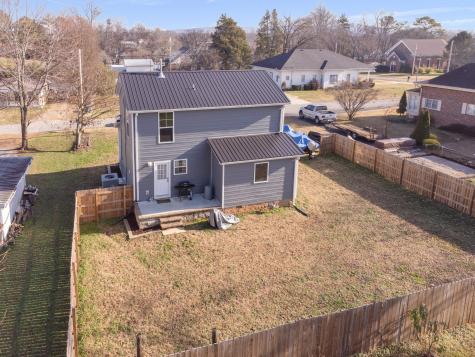 203 5th Ave, N Decherd TN 37324