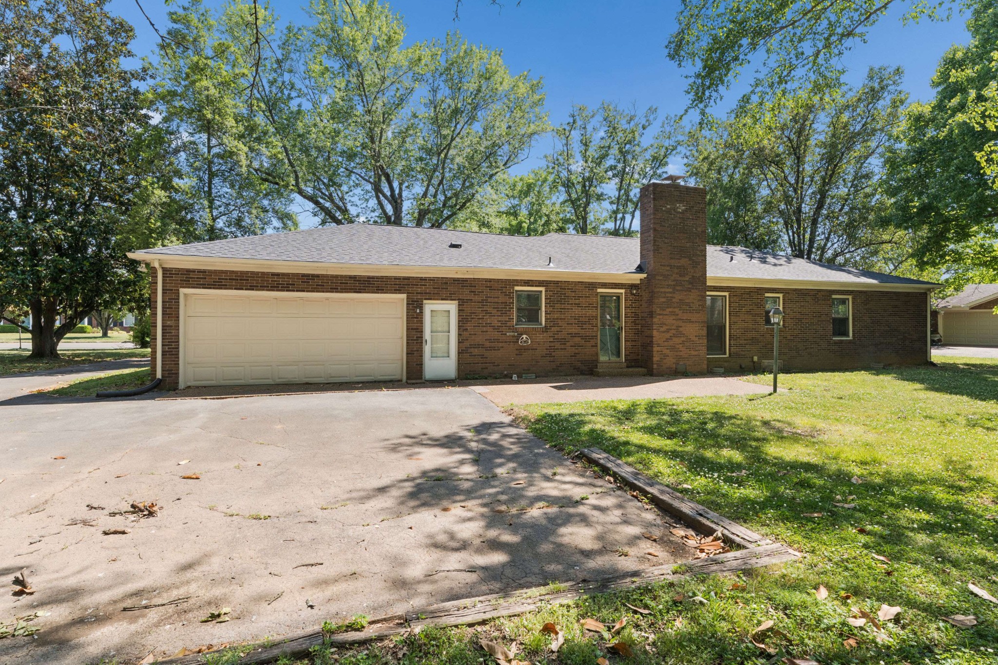 1814 Haynes Drive Murfreesboro TN 37129