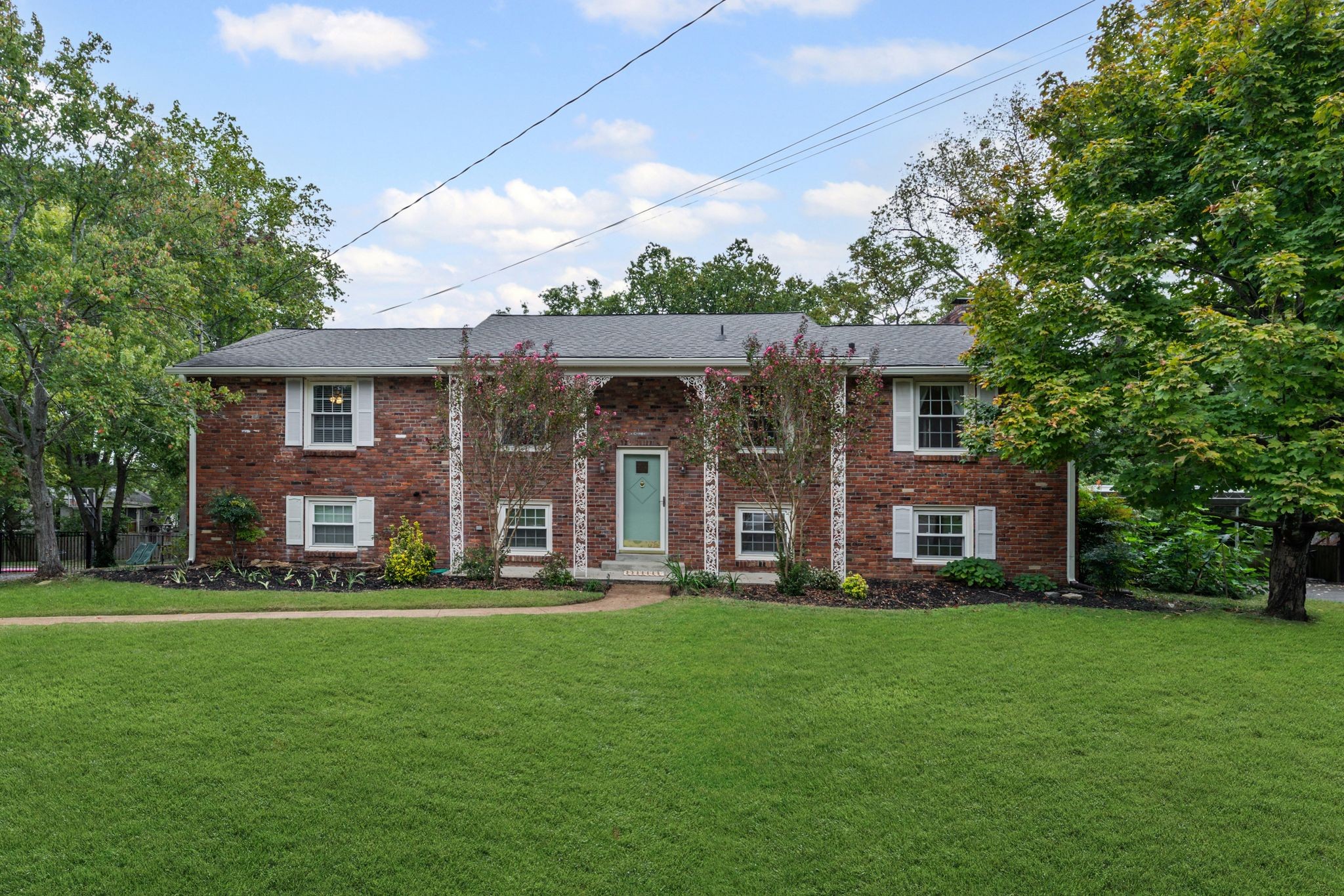 934 Neuhoff Lane Nashville TN 37205