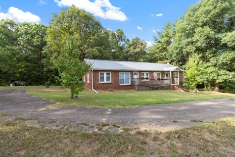 5480 Highway 100 Lyles TN 37098