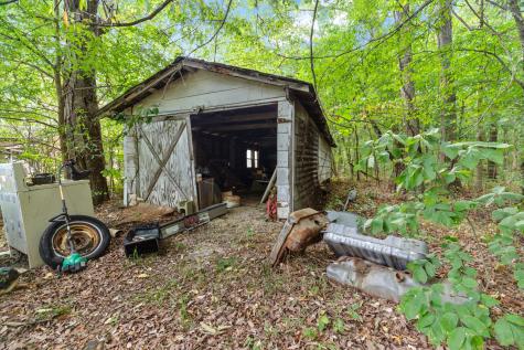 5480 Highway 100 Lyles TN 37098