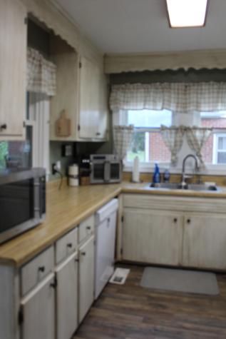 102 Oak Avenue Centerville TN 37033