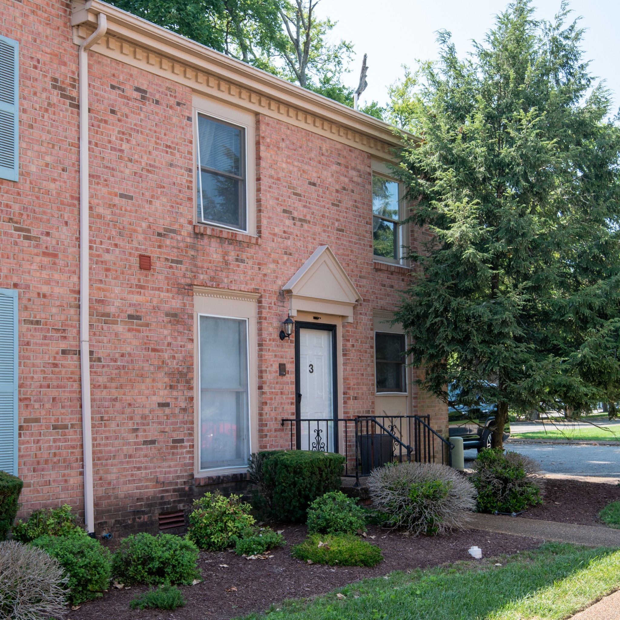 350 E Main Street Gallatin TN 37066