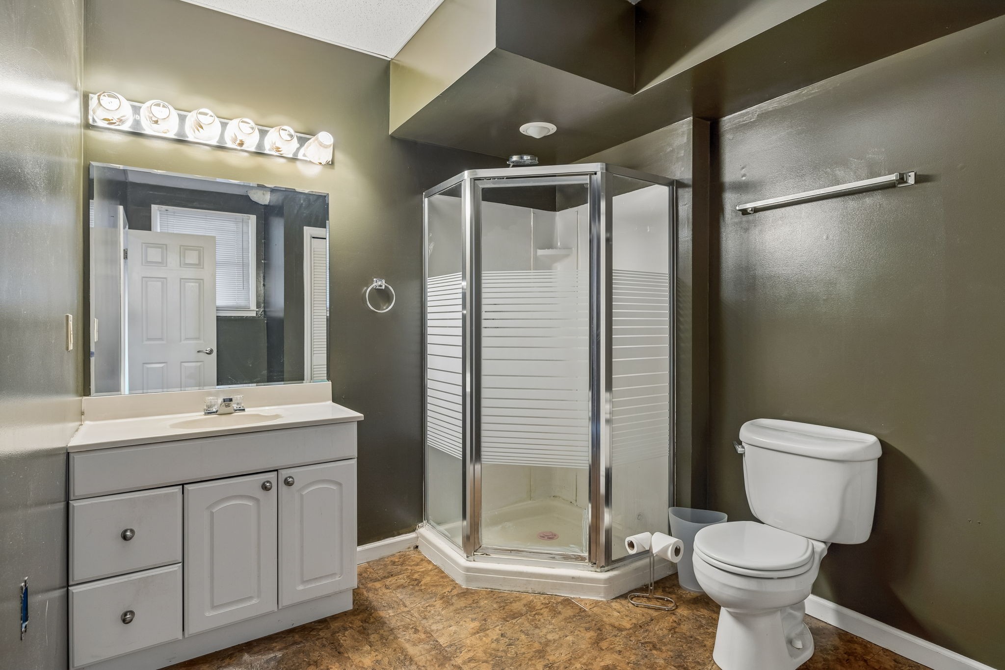 1105 Blythe Ct, E Nashville TN 37221