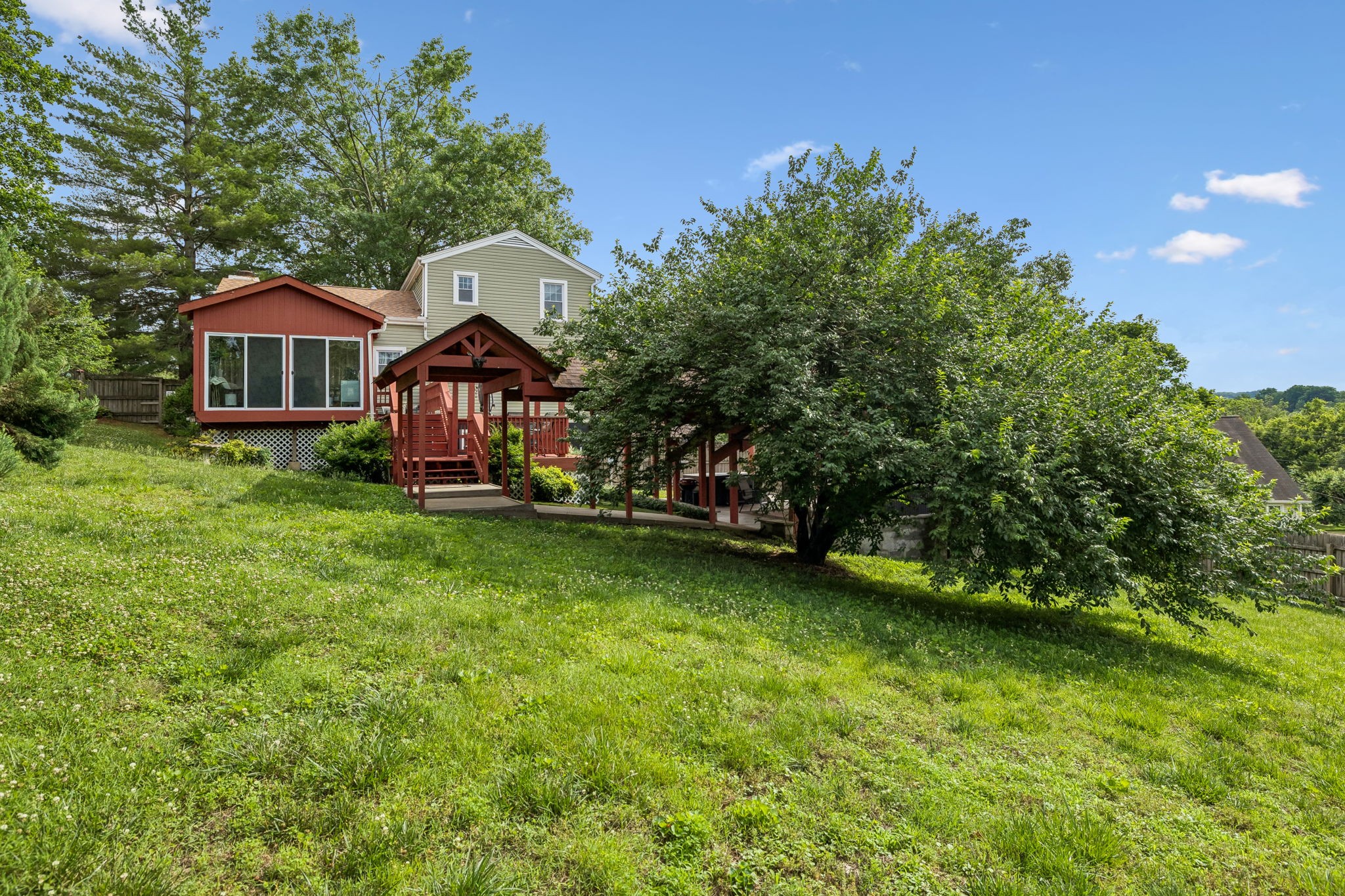 1105 Blythe Ct, E Nashville TN 37221