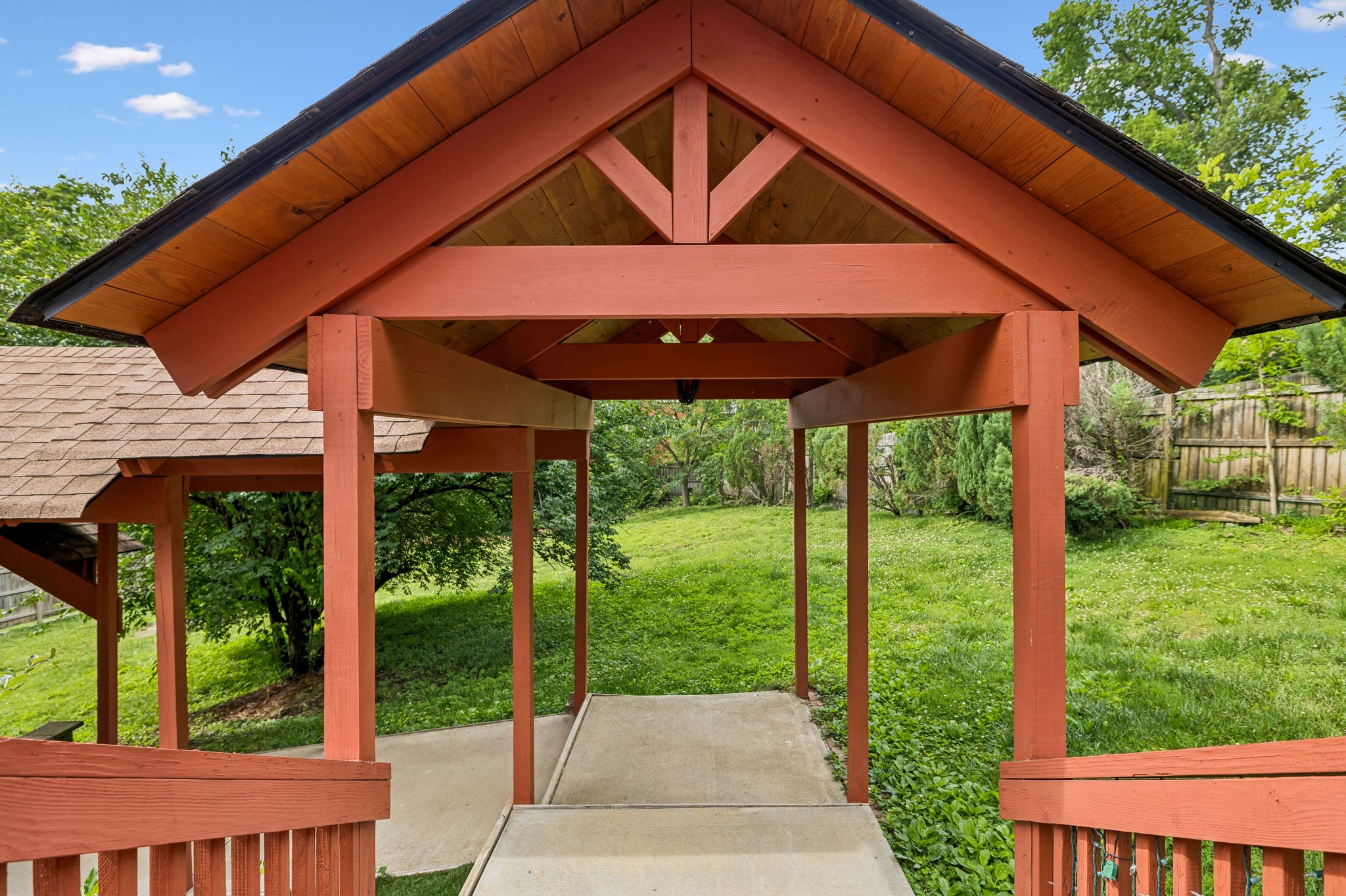 1105 Blythe Ct, E Nashville TN 37221