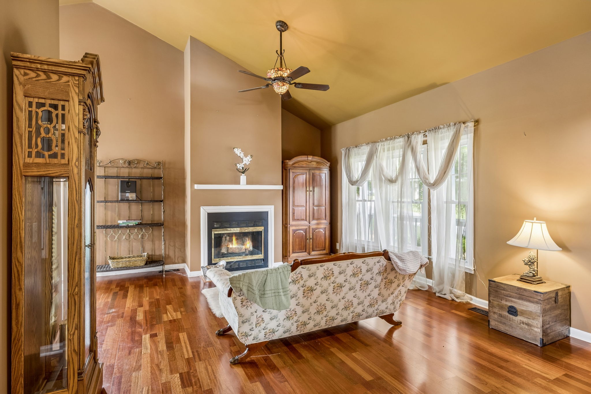 1105 Blythe Ct, E Nashville TN 37221