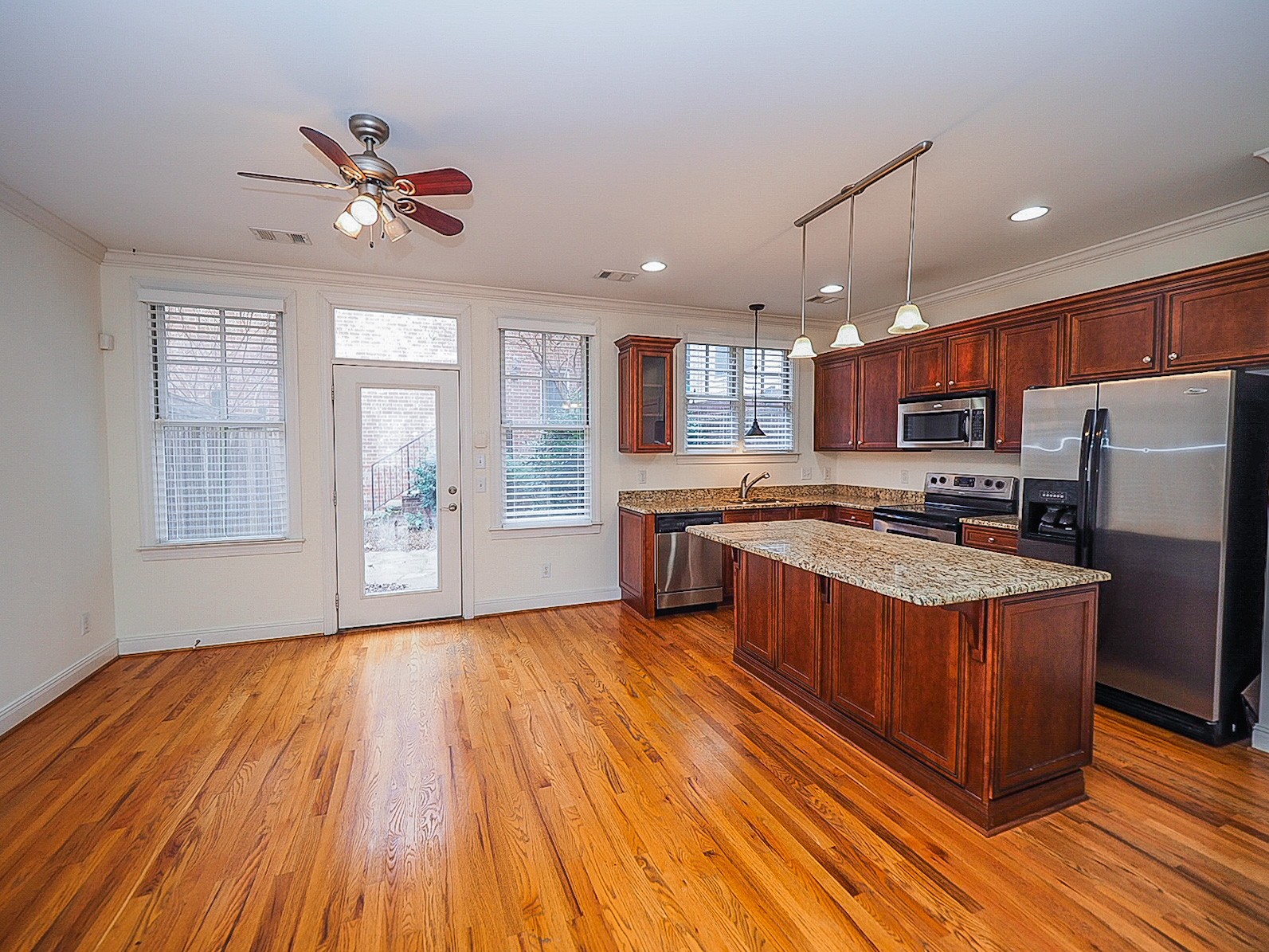 714 4th Ave, N Nashville TN 37219