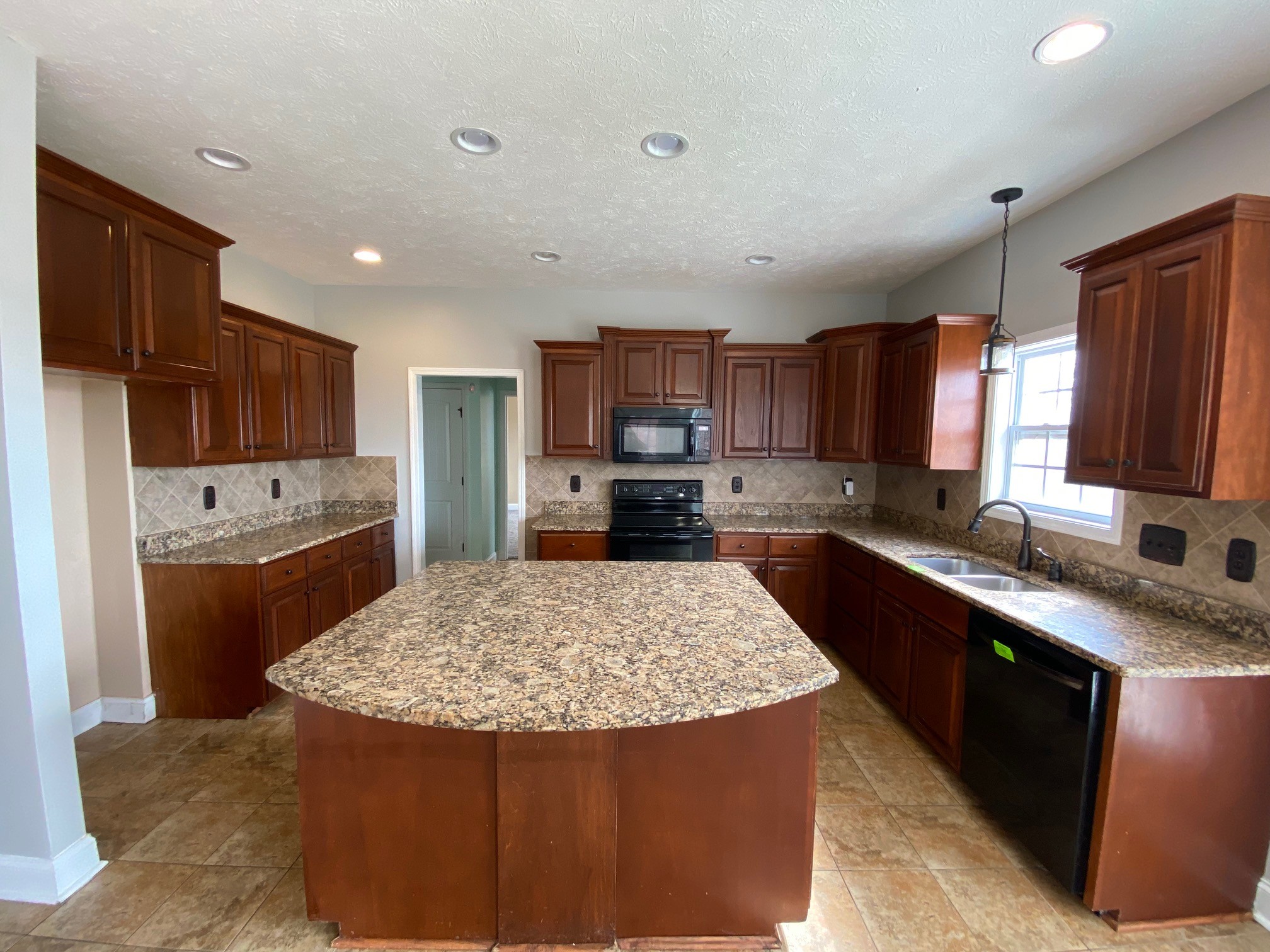 1636 Apache Way Clarksville TN 37042
