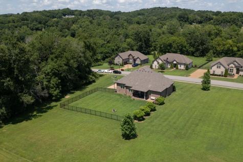 1007 Robert Lee Drive Gallatin TN 37066