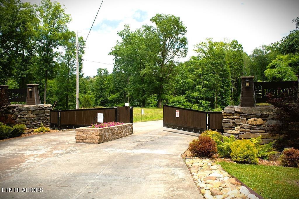41 Bald Eagle Road Hilham TN 38568