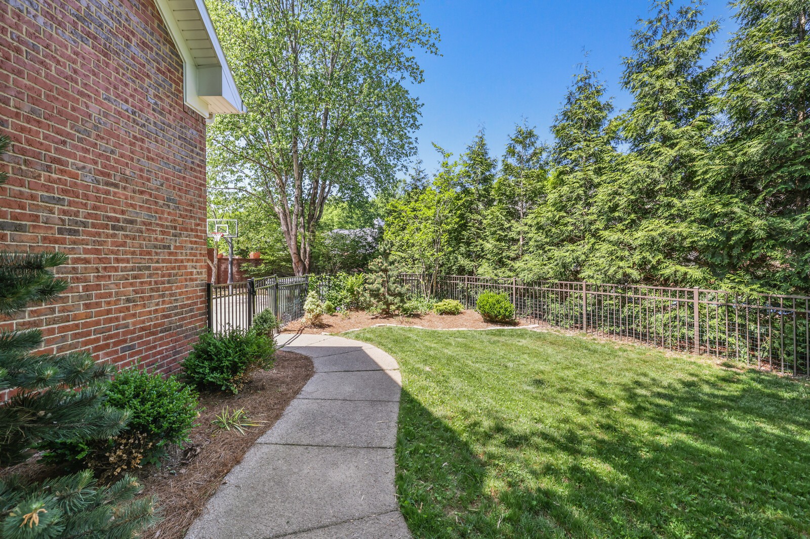 94 Hidden Way Court Hendersonville TN 37075