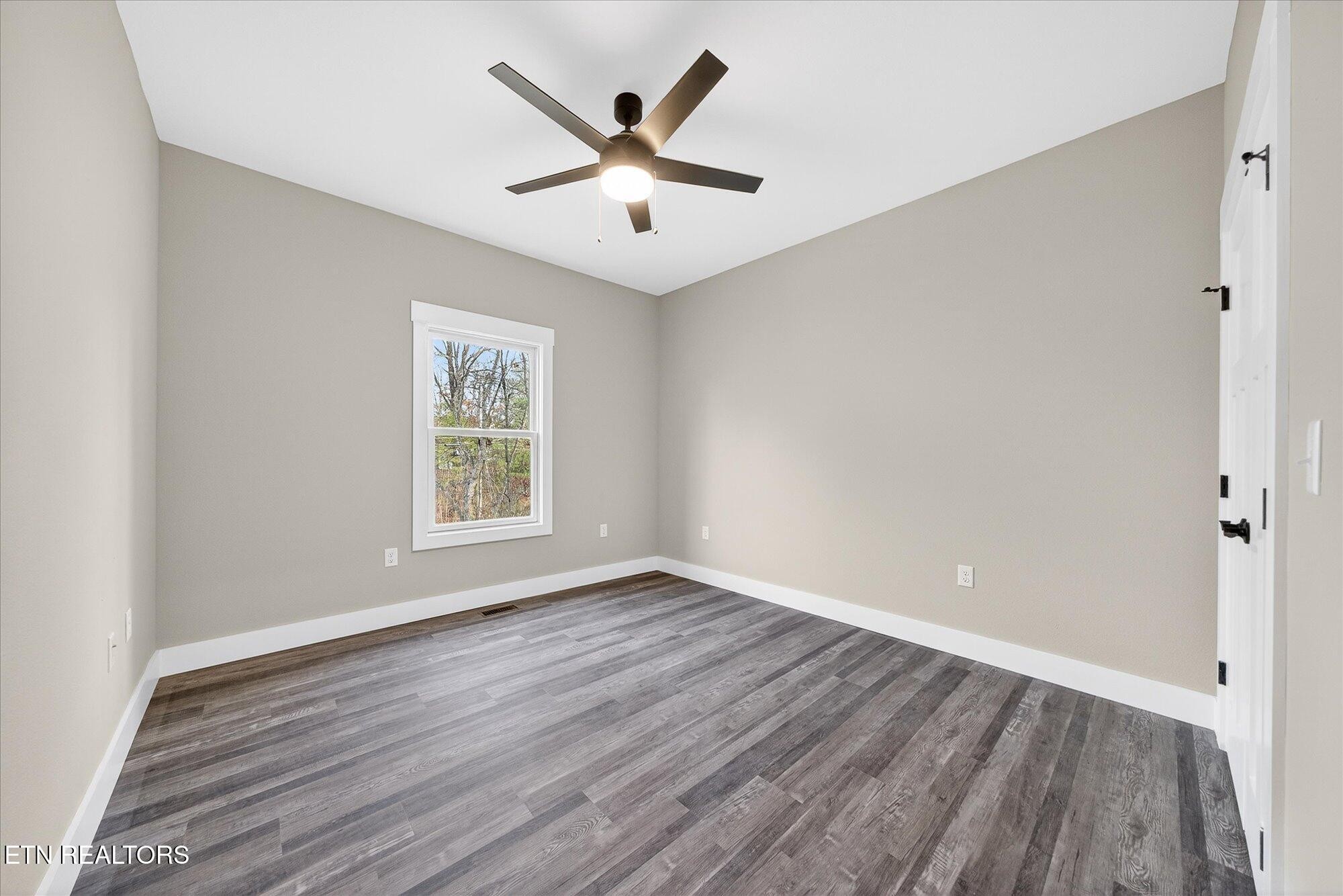 941 E Deer Creek Drive Crossville TN 38571