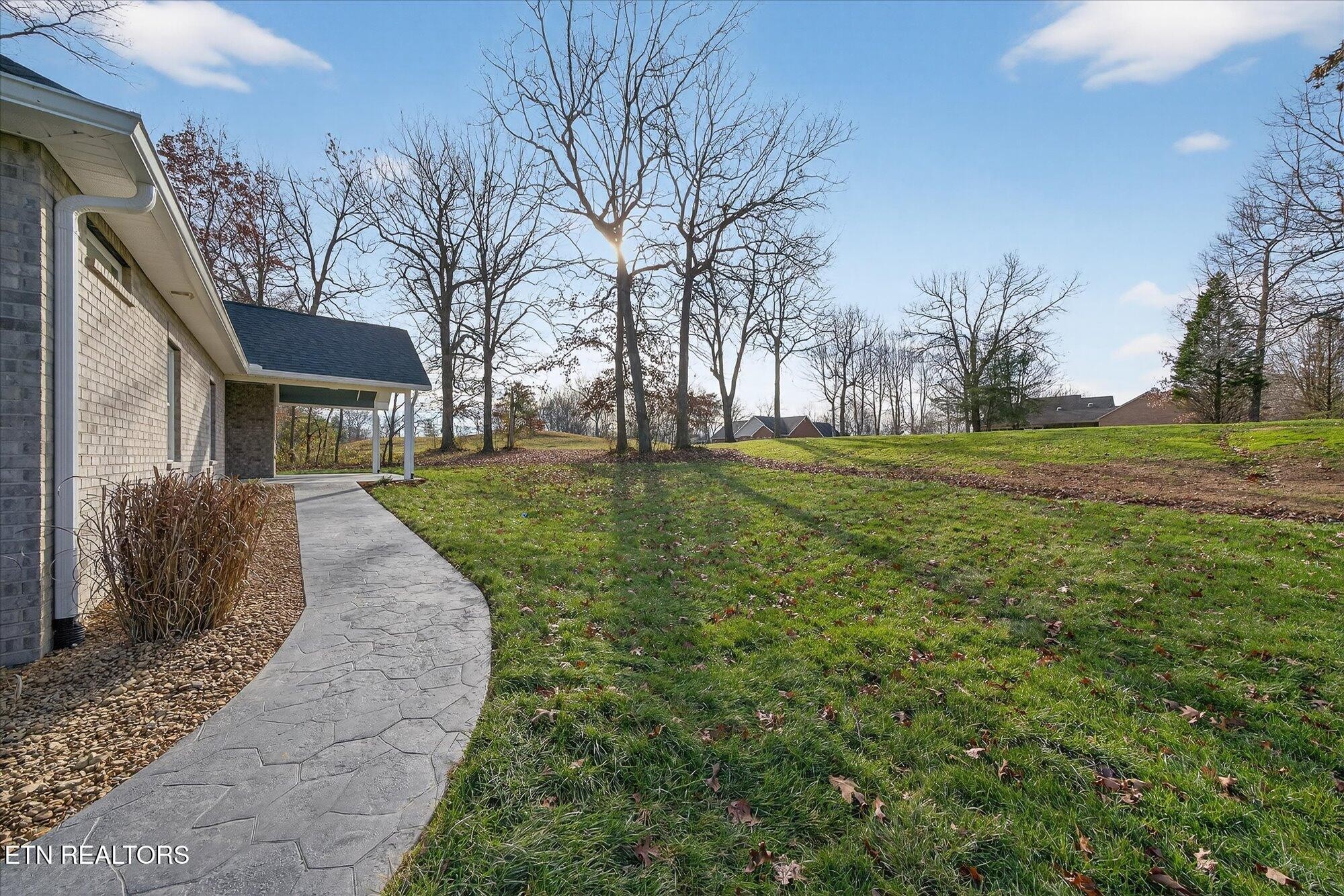 941 E Deer Creek Drive Crossville TN 38571