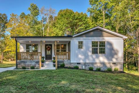 1179 Highway 47, E Dickson TN 37055