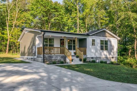 1179 Highway 47, E Dickson TN 37055