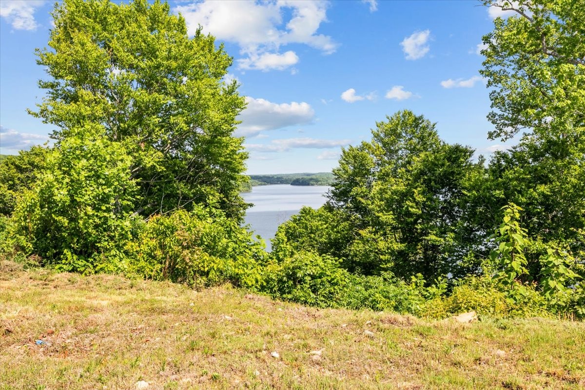 0 Blacks Bluff Stewart TN 37175