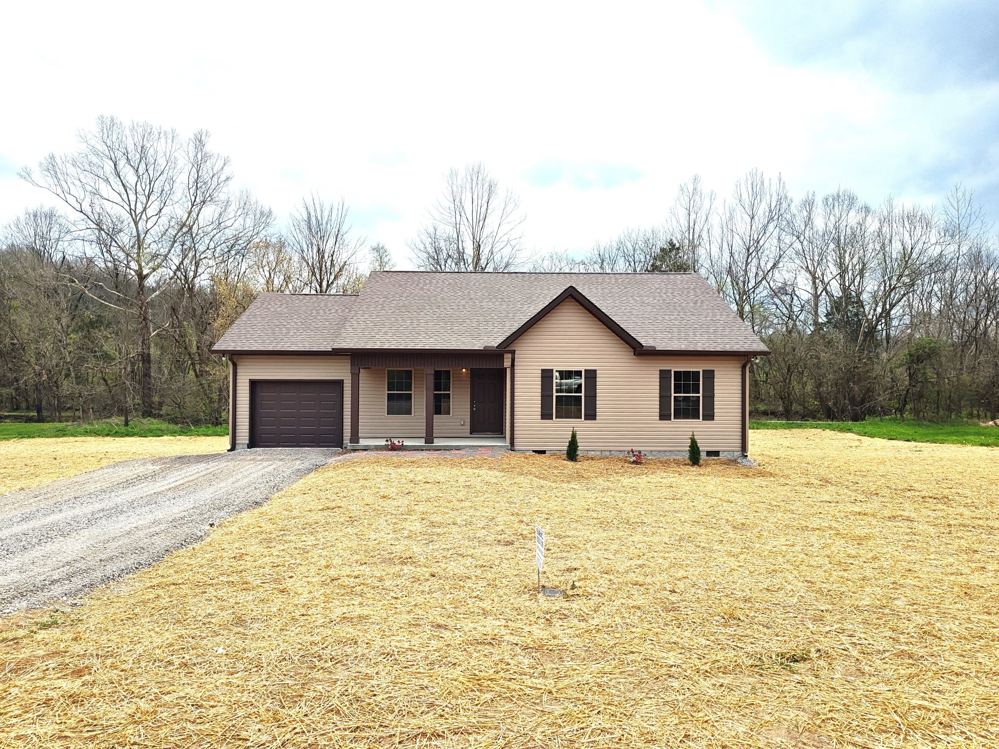 671 W Main Street Alexandria TN 37012