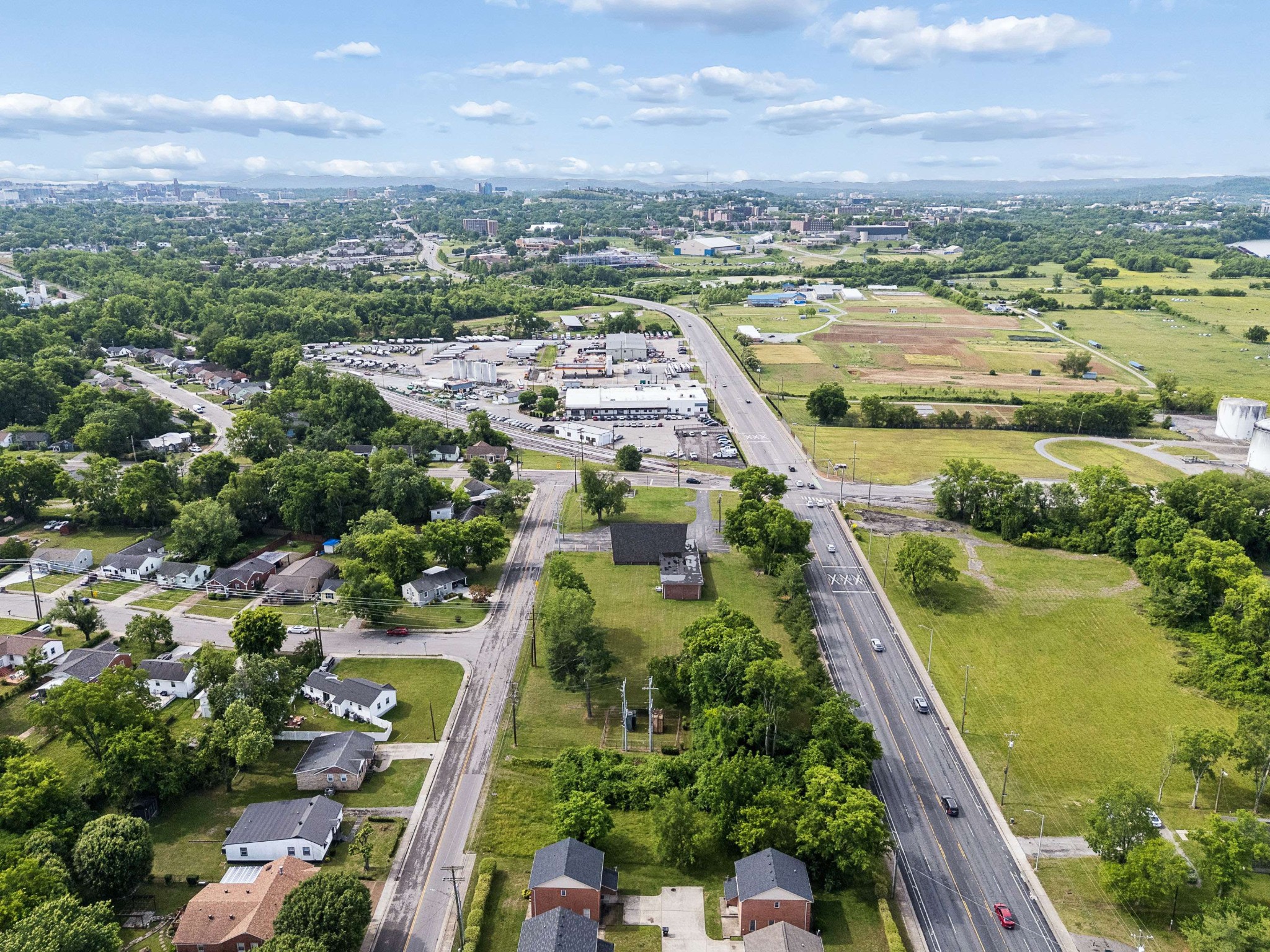 1811 28th Ave, N Nashville TN 37208