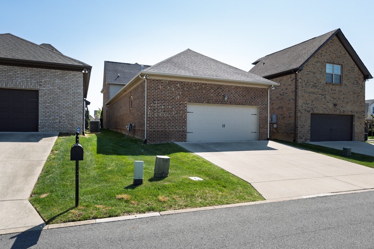 1068 Ambling Way Gallatin TN 37066
