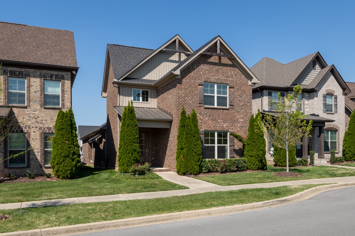 1068 Ambling Way Gallatin TN 37066