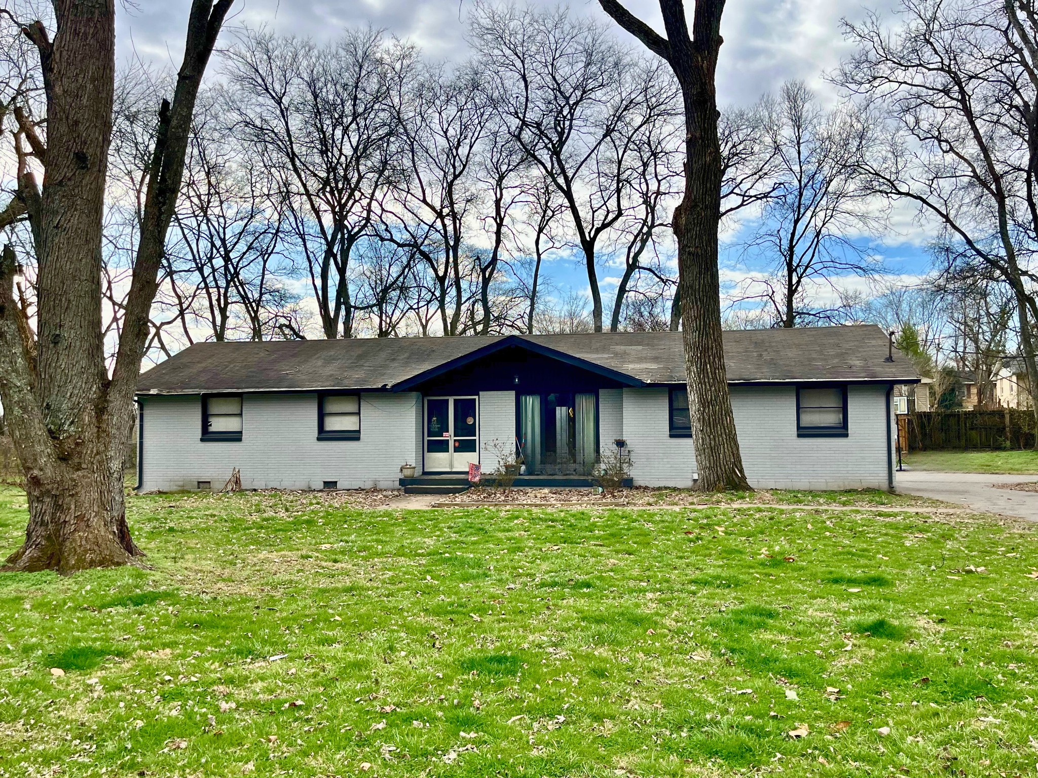 130 Colonial Drive Hendersonville TN 37075