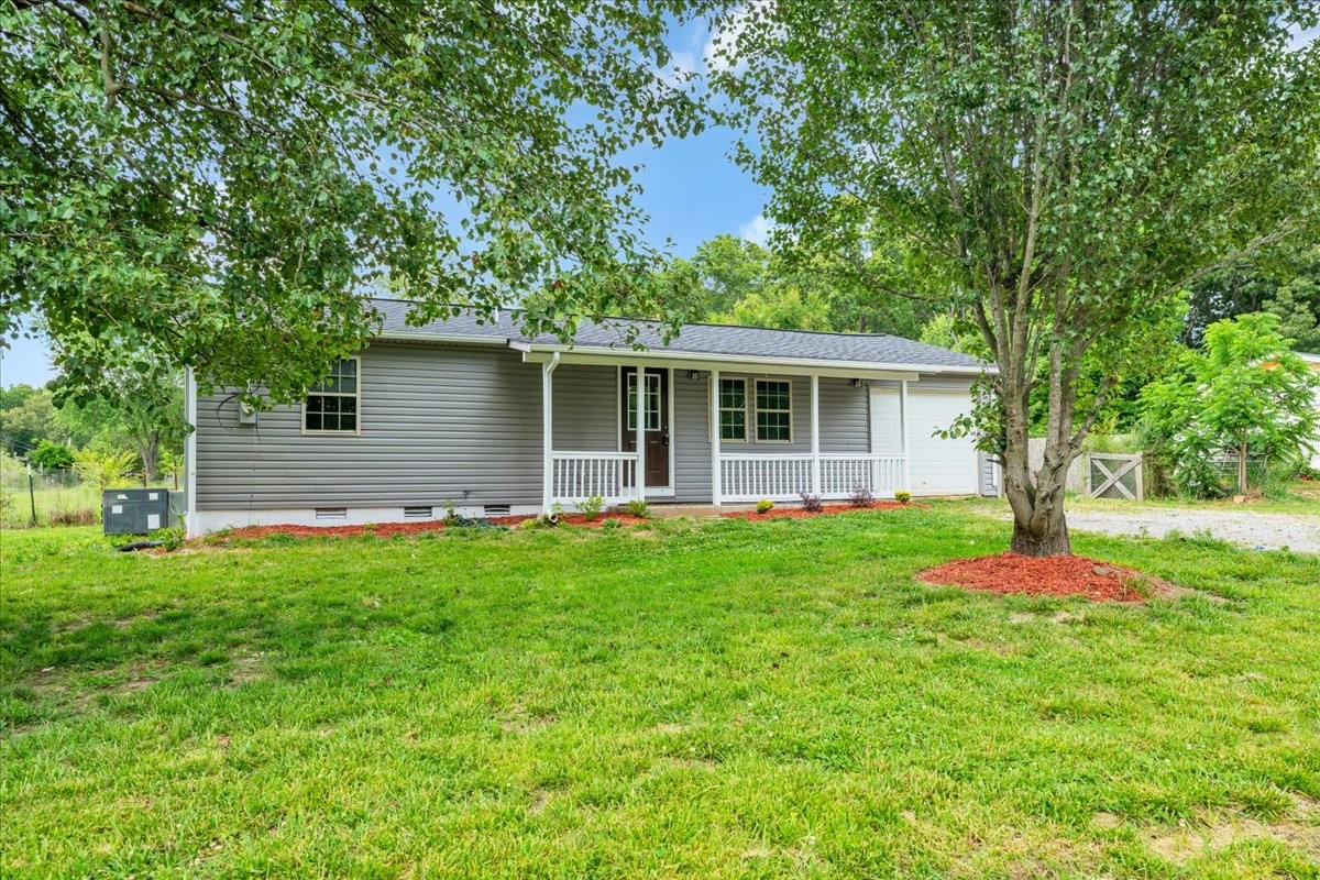 72 W 1st Street Hillsboro TN 37342