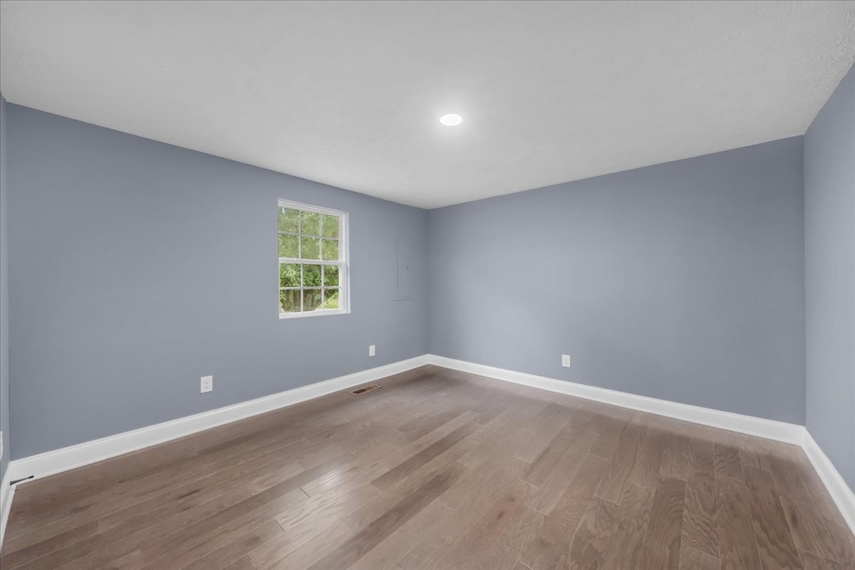 72 W 1st Street Hillsboro TN 37342