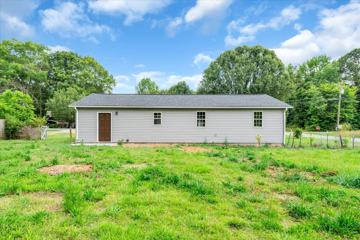 72 W 1st Street Hillsboro TN 37342
