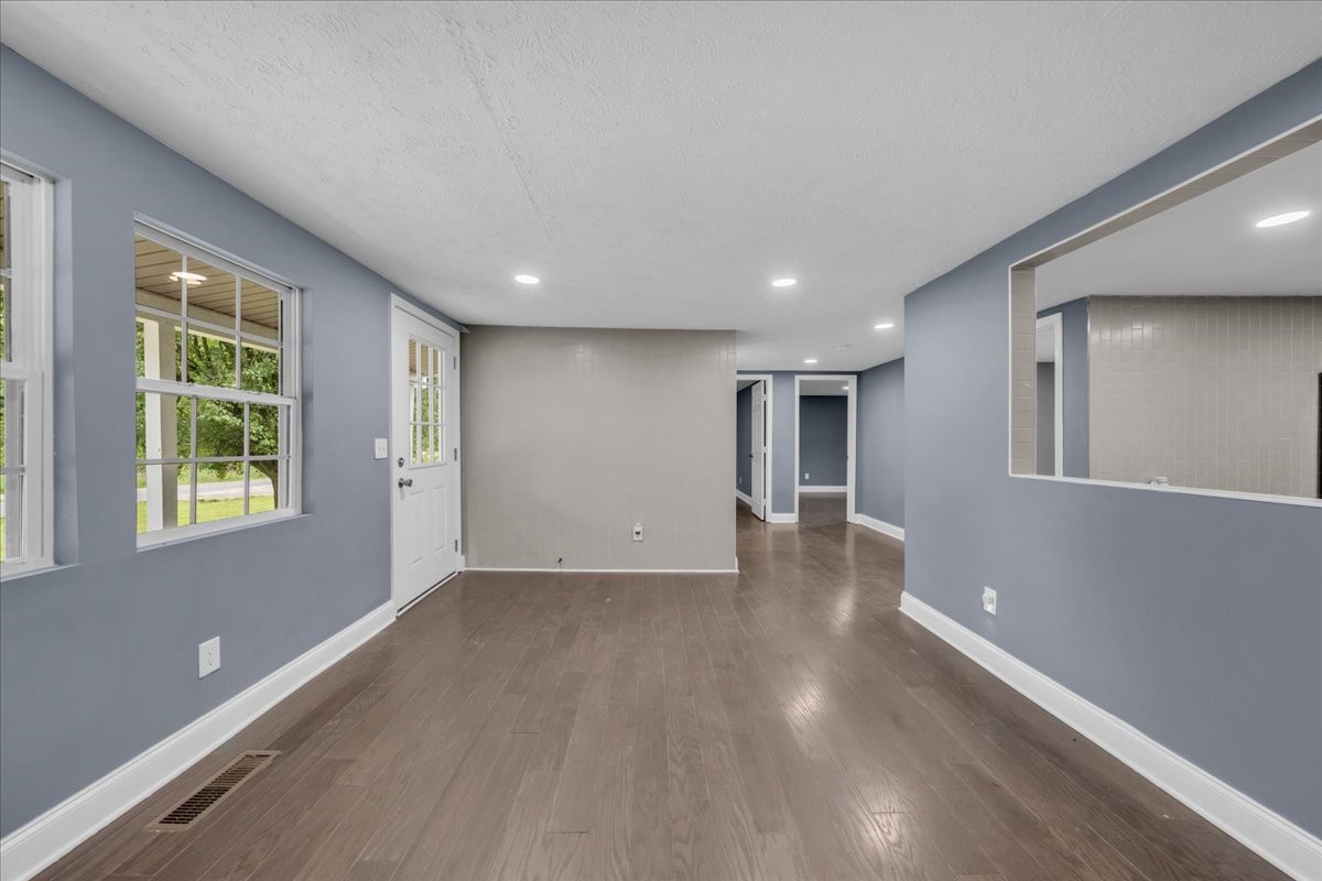 72 W 1st Street Hillsboro TN 37342