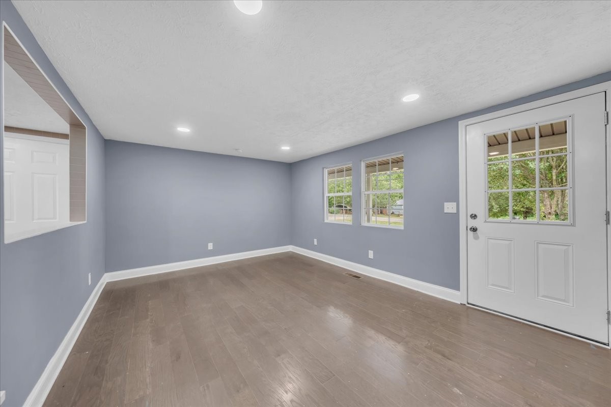 72 W 1st Street Hillsboro TN 37342
