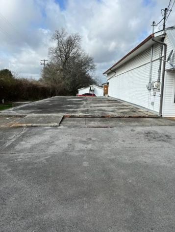 2113 Decherd Boulevard Decherd TN 37324