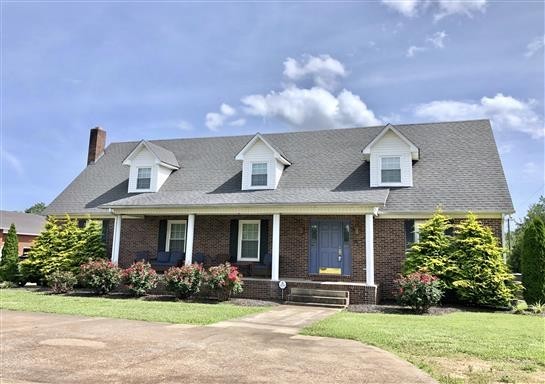 405 Robins St, E Lawrenceburg TN 38464