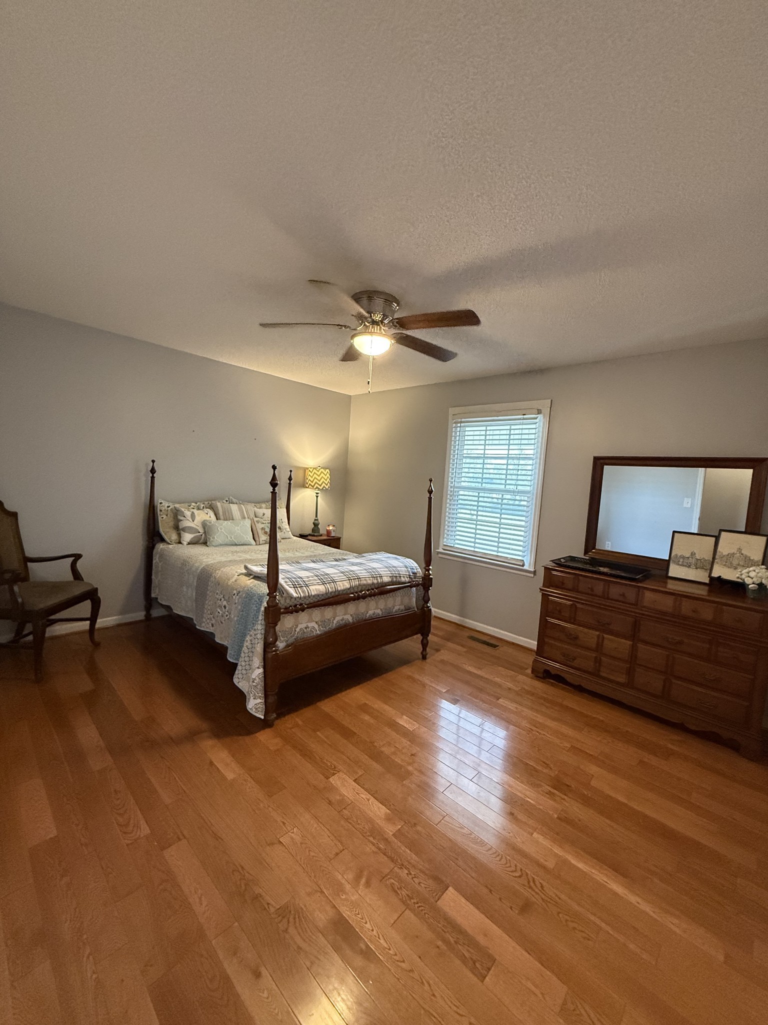 405 Robins St, E Lawrenceburg TN 38464