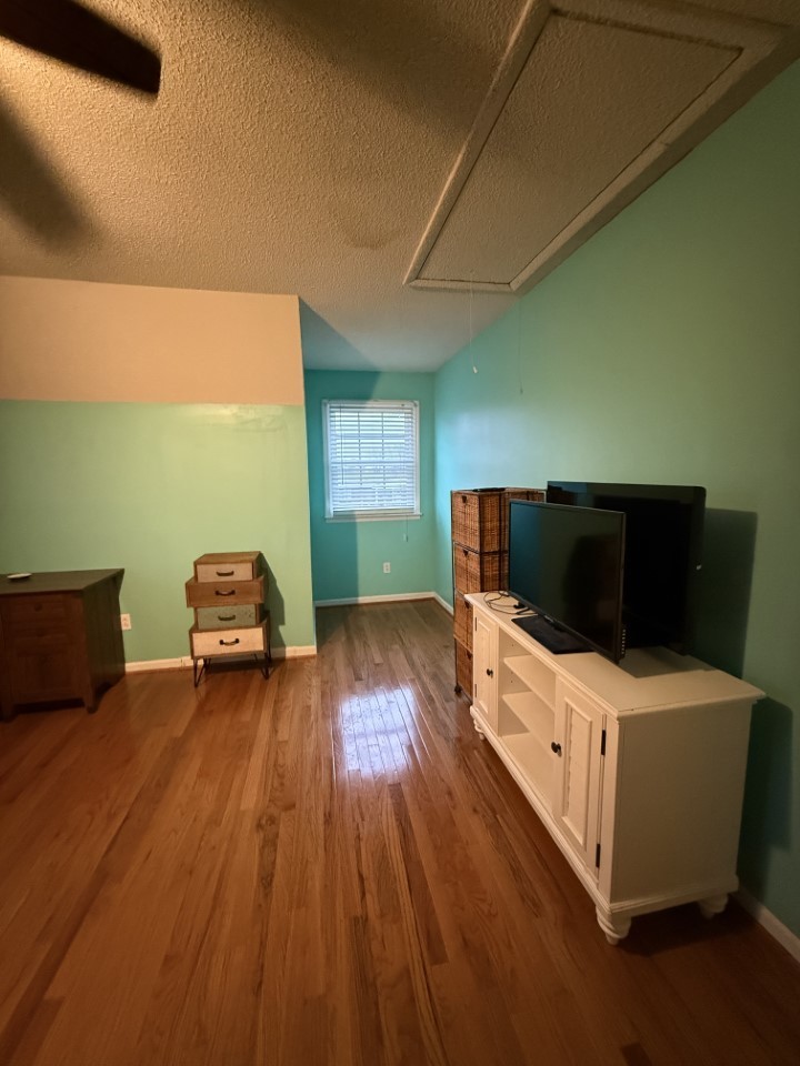 405 Robins St, E Lawrenceburg TN 38464
