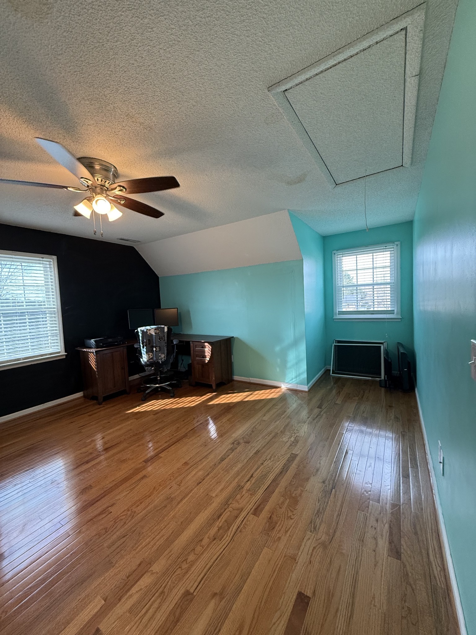 405 Robins St, E Lawrenceburg TN 38464
