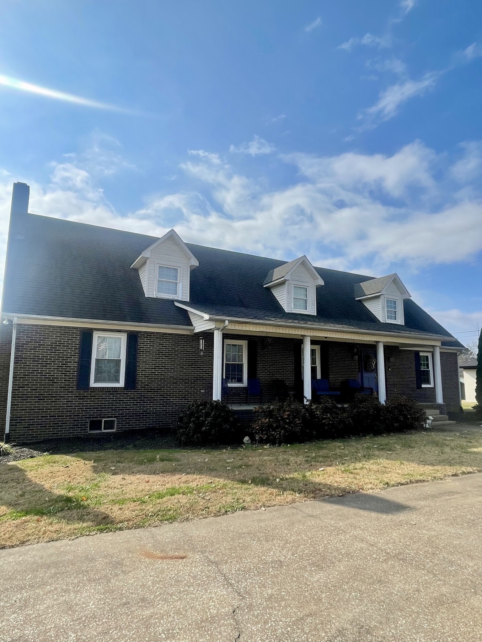 405 Robins St, E Lawrenceburg TN 38464