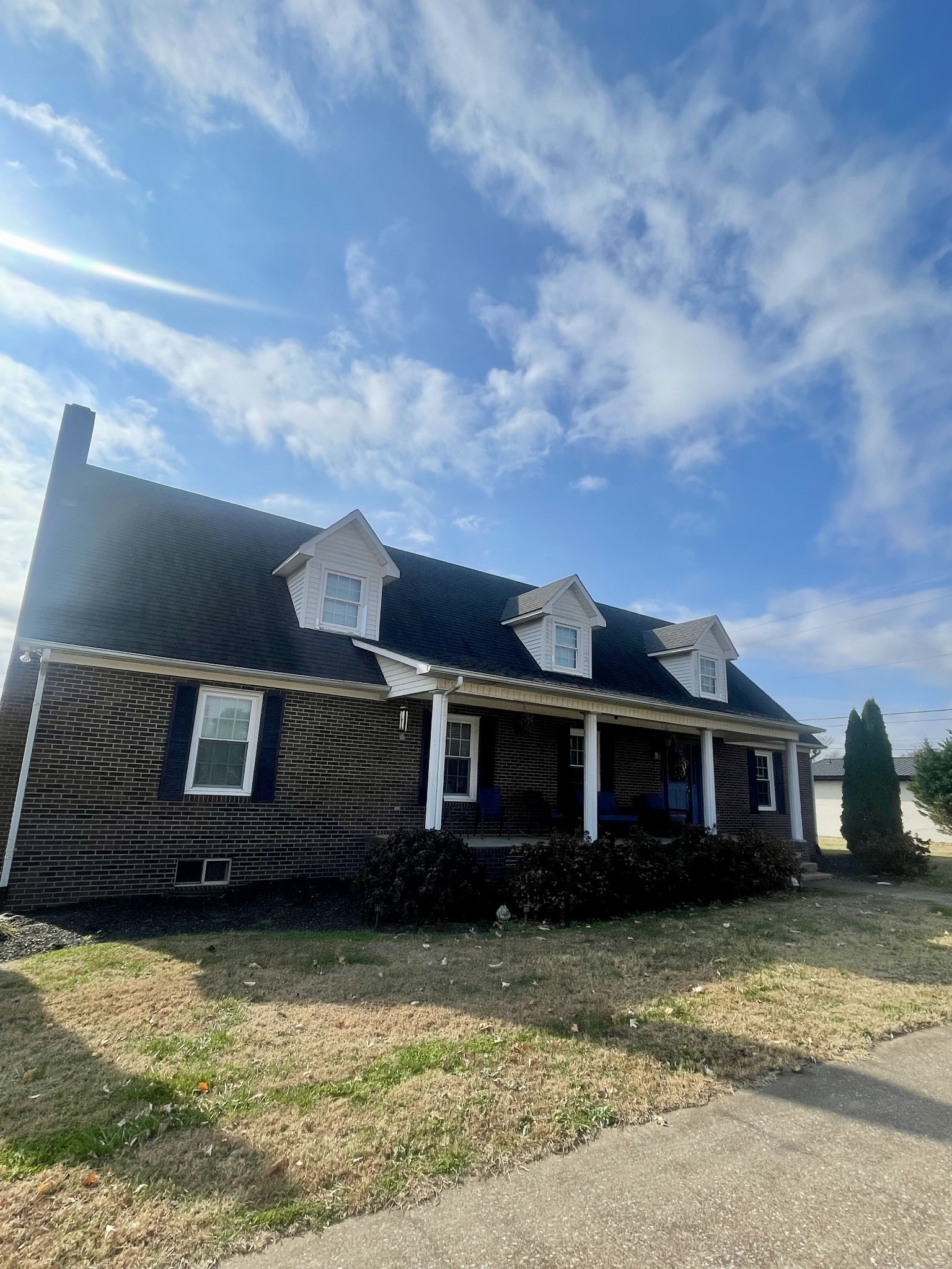 405 Robins St, E Lawrenceburg TN 38464