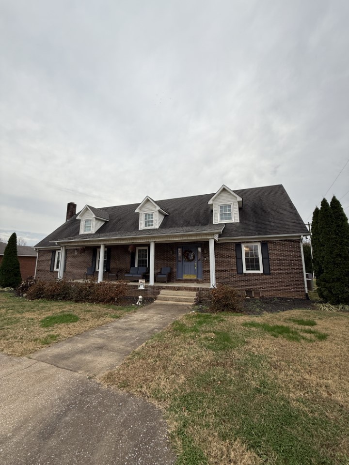 405 Robins St, E Lawrenceburg TN 38464