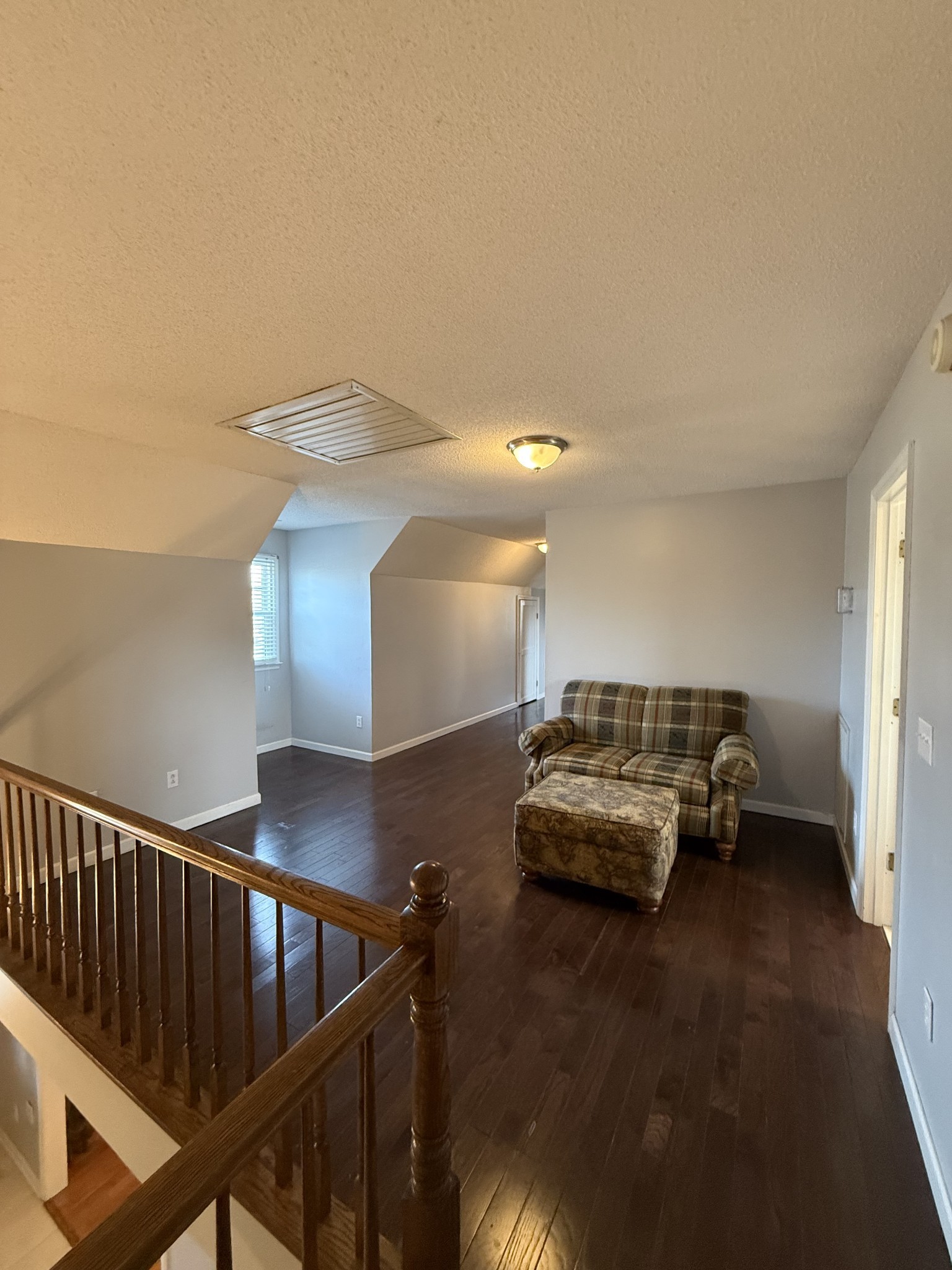 405 Robins St, E Lawrenceburg TN 38464