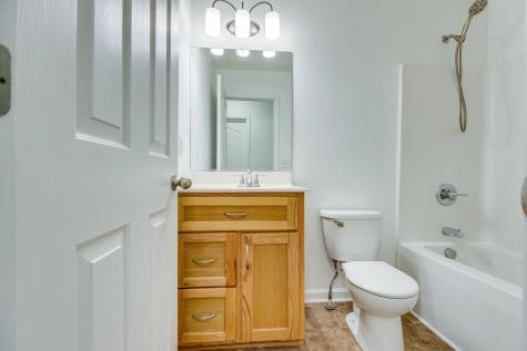 1828 Elizabeth Lane Columbia TN 38401