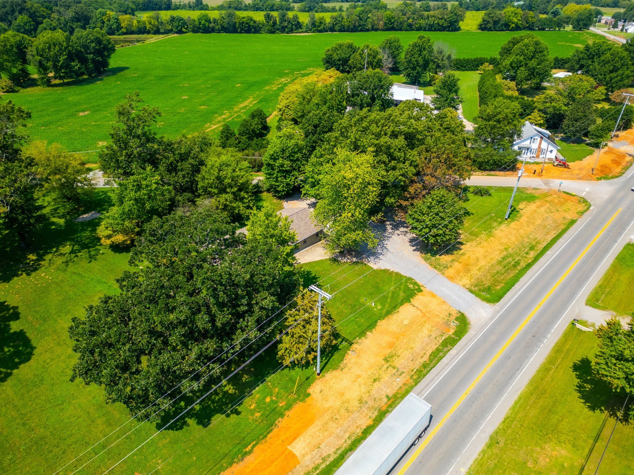 658 N Broadway Portland TN 37148