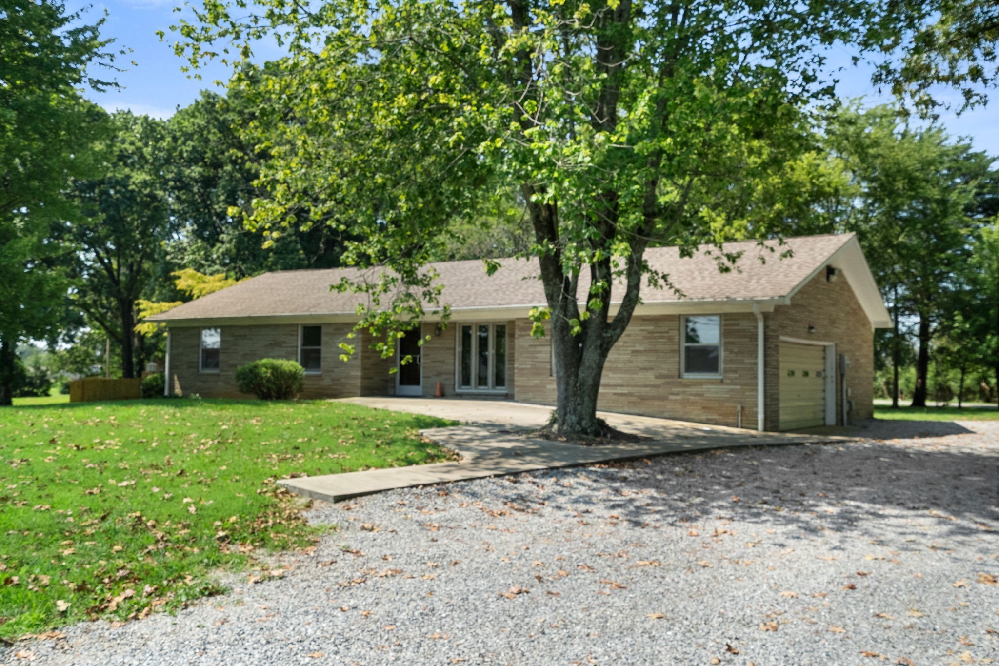 658 N Broadway Portland TN 37148